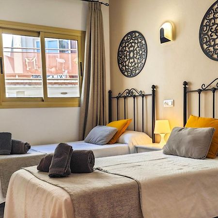 Hostal Dinamarca San Antonio  Bagian luar foto