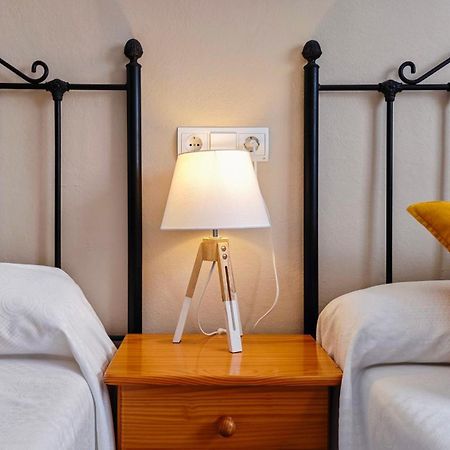 Hostal Dinamarca San Antonio  Bagian luar foto