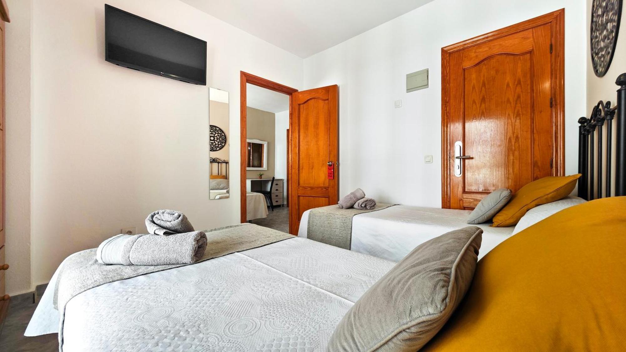 Hostal Dinamarca San Antonio  Bagian luar foto