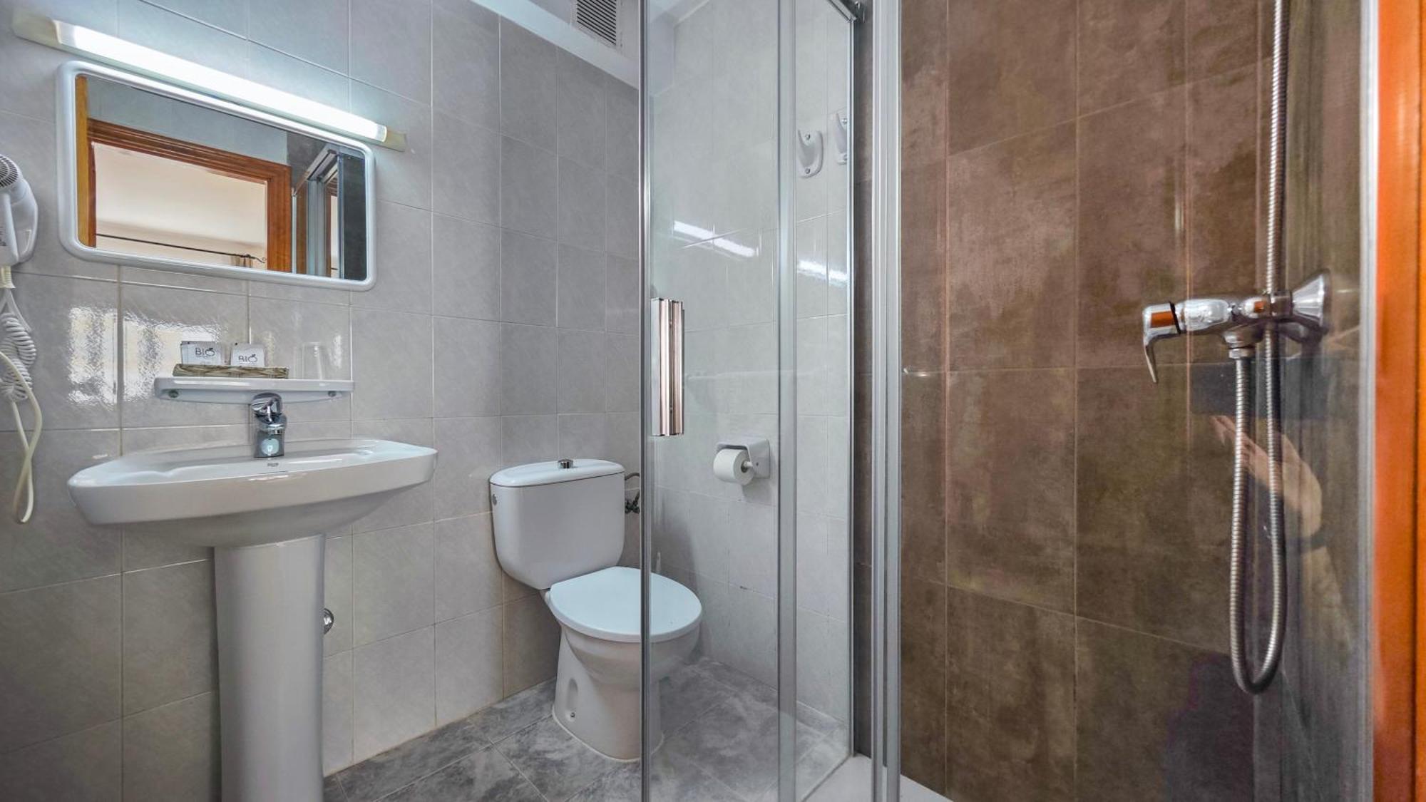 Hostal Dinamarca San Antonio  Bagian luar foto