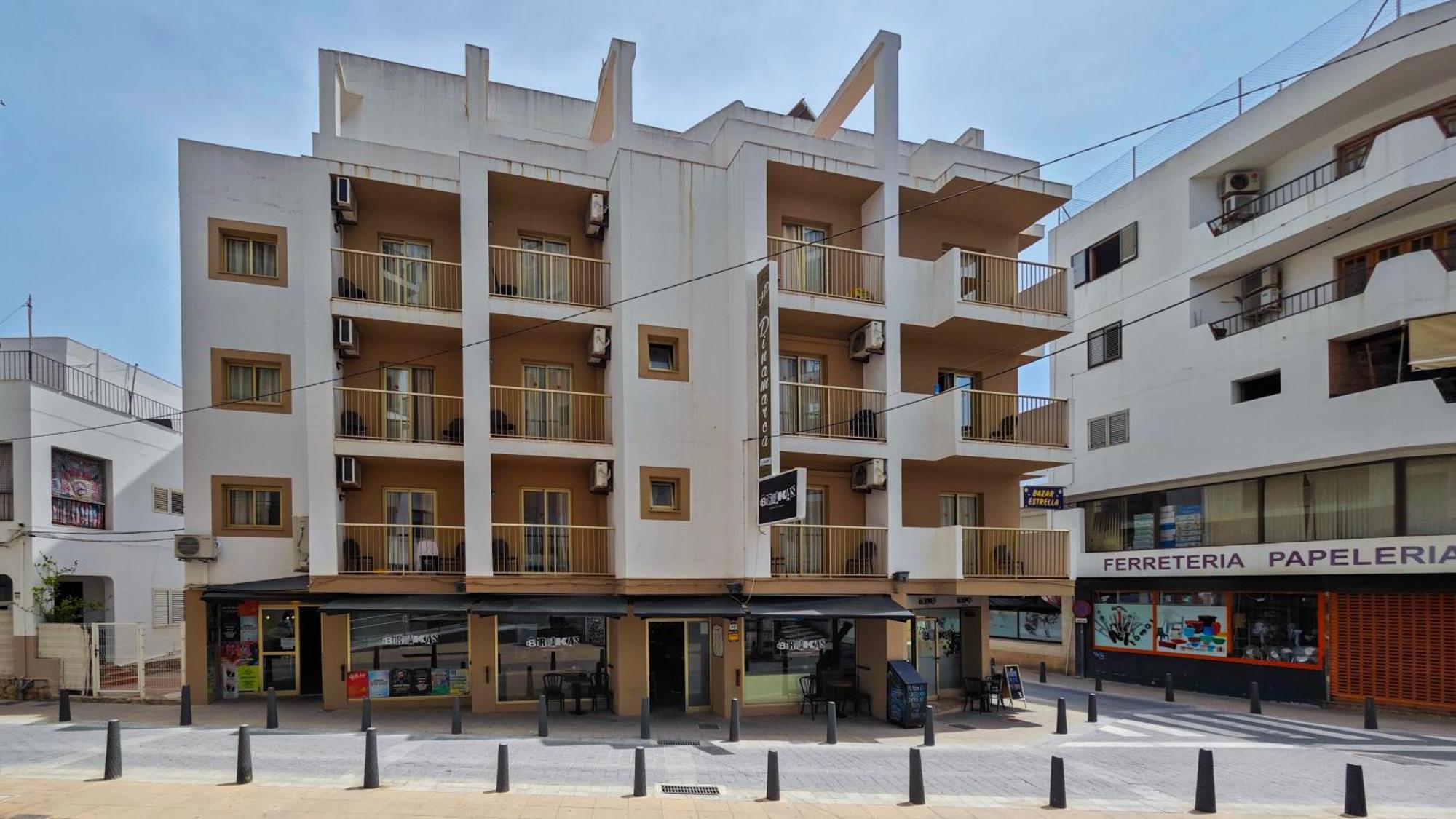 Hostal Dinamarca San Antonio  Bagian luar foto